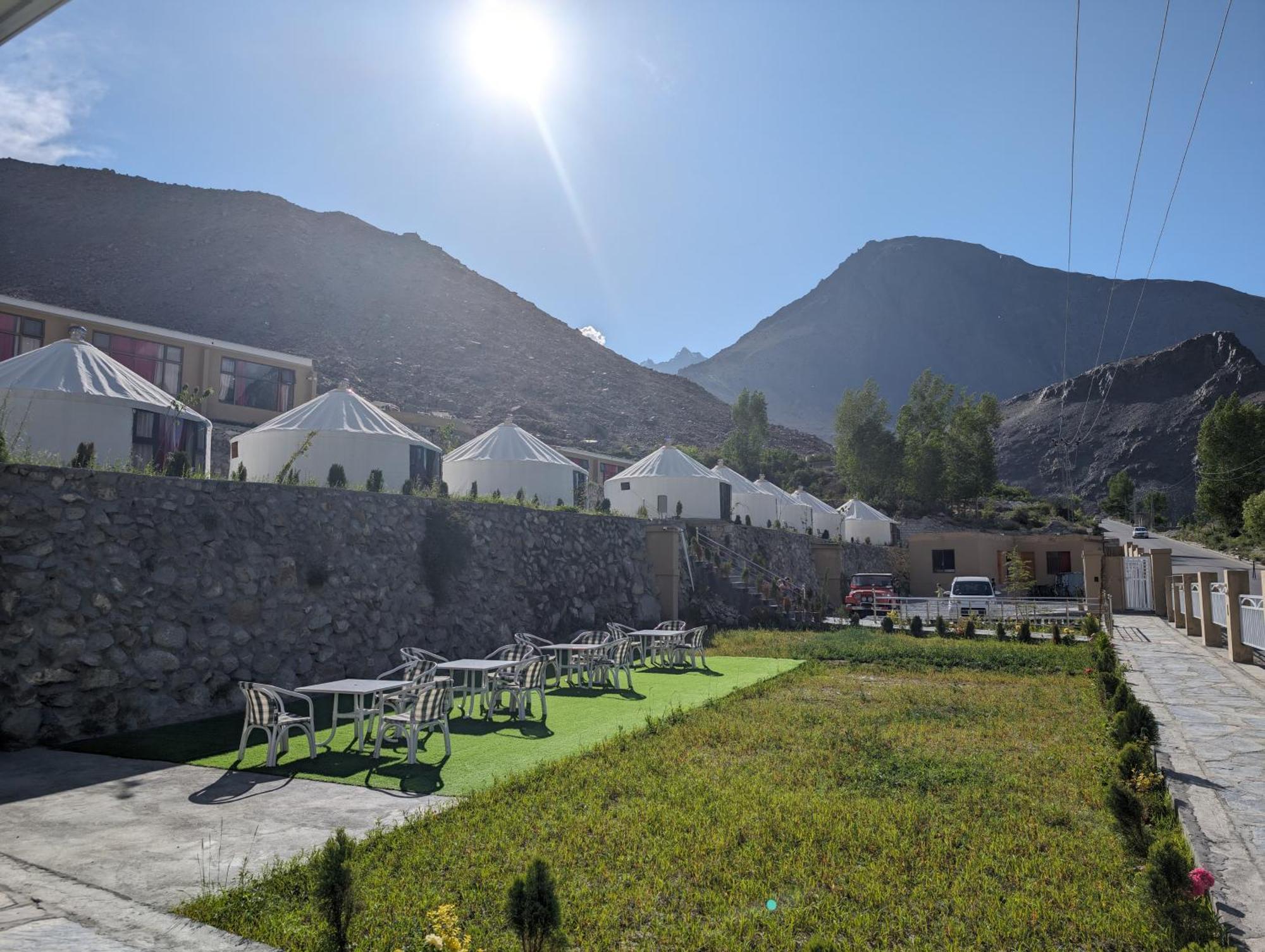 Apex Hotels And Resorts Hussaini Karimabad  Exterior photo