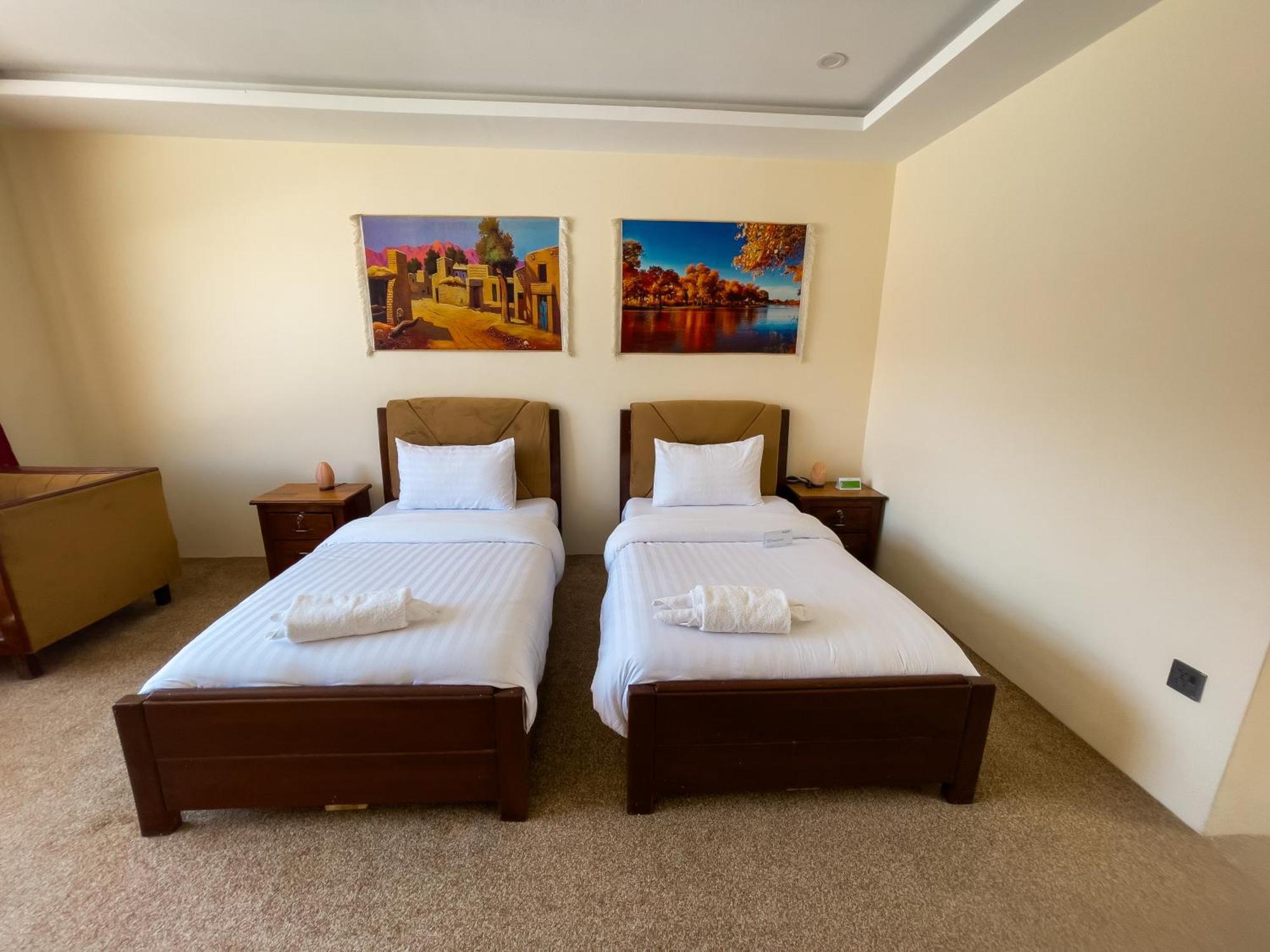Apex Hotels And Resorts Hussaini Karimabad  Exterior photo