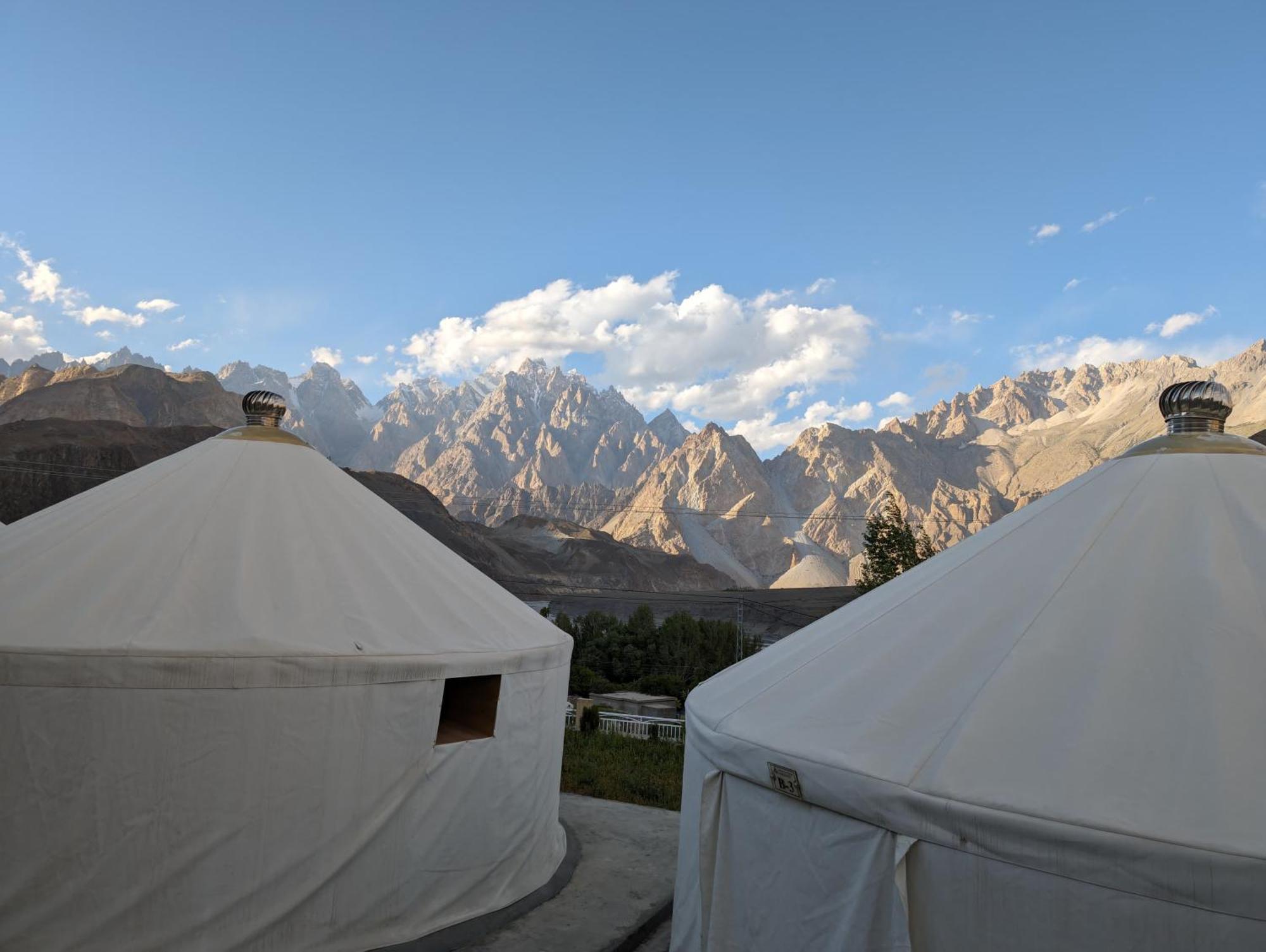 Apex Hotels And Resorts Hussaini Karimabad  Exterior photo